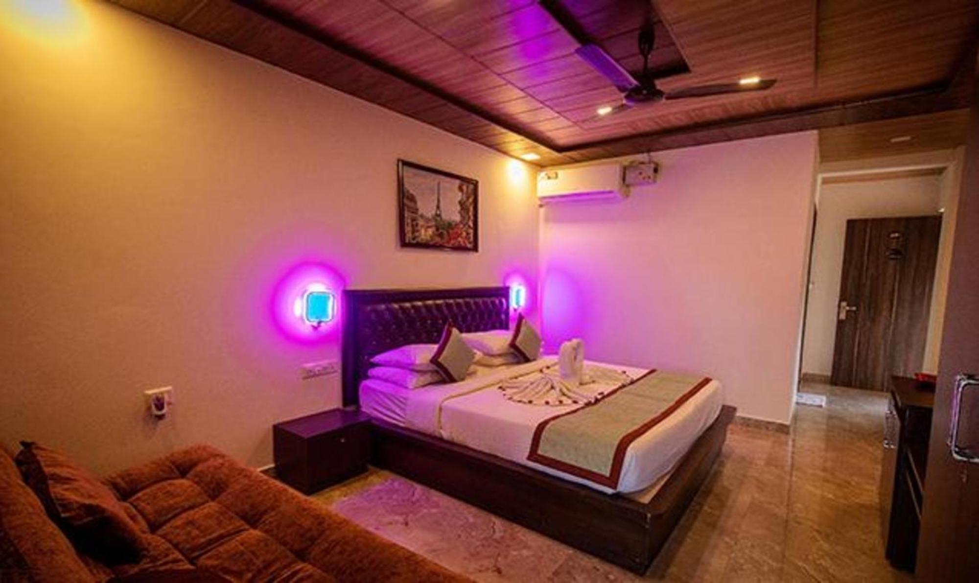 Fabhotel La Gracia Resort Morjim Extérieur photo